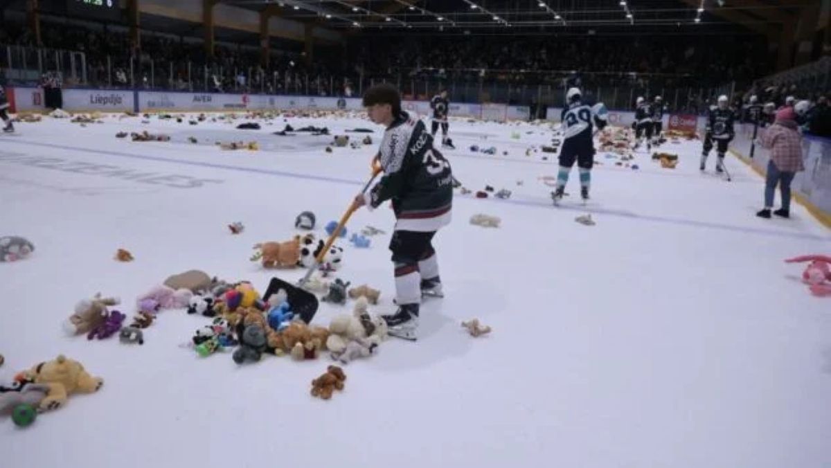 Фанати на матчі Київ Кепіталз у чемпіонаті Латвії влаштували благодійну акцію - що відомо, відео