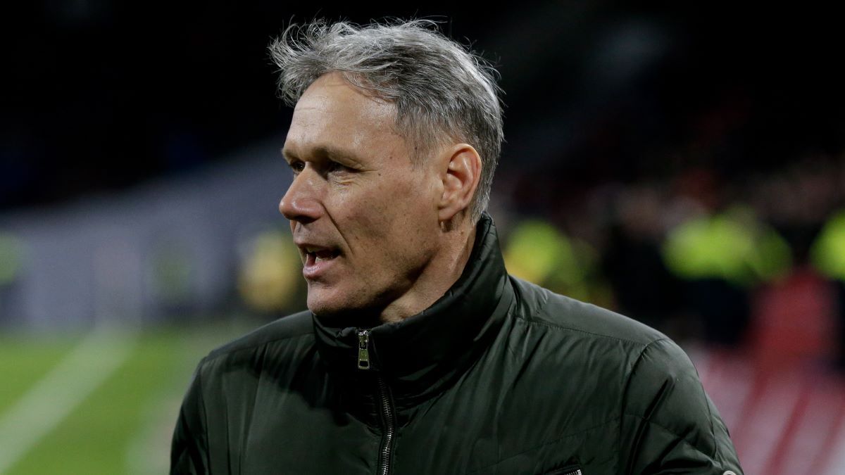 Ван Бастен назвал лучшего футболиста современности