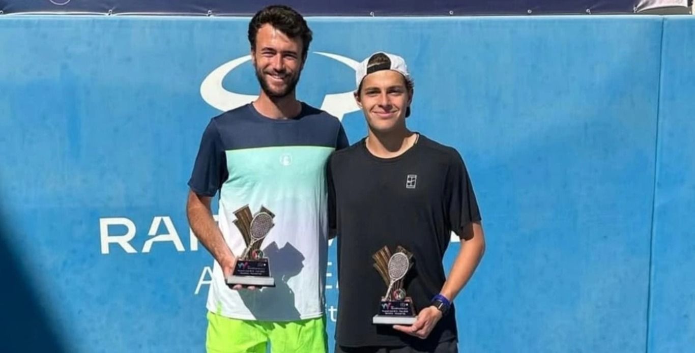 Данііл Сарксян (праворуч) тепер виступатиме за Вірменію