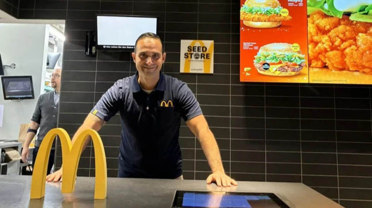 Александер Нури