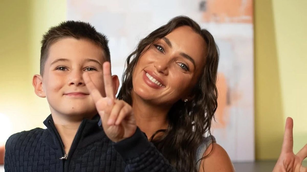 Анна Різатдінова розповіла хто виховує її сина від Онищенка