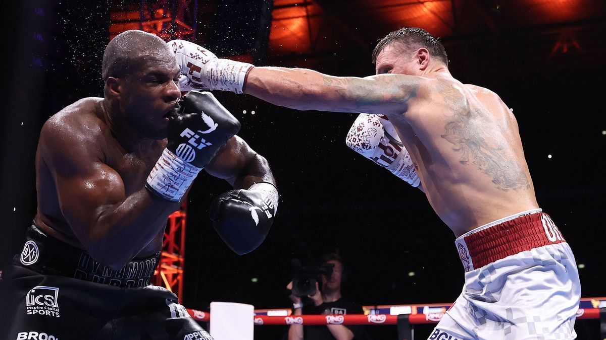 Усик претендует на награду нокаут года