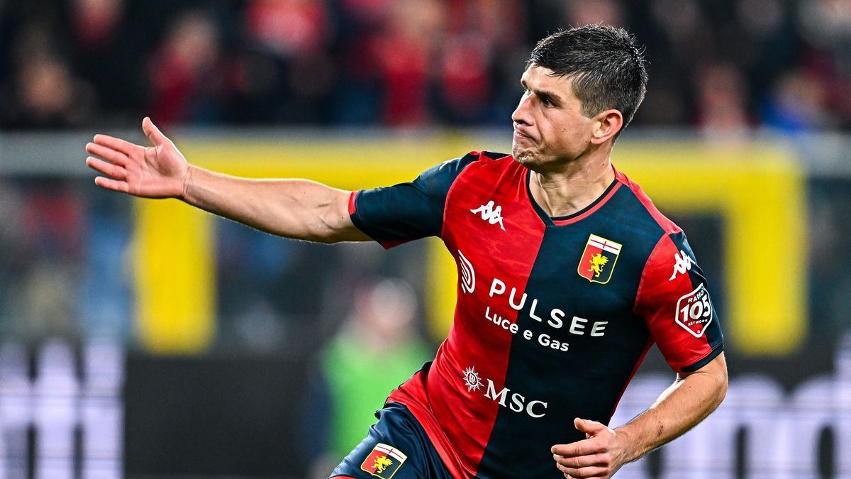 Малиновский забил гол в ворота Болоньи