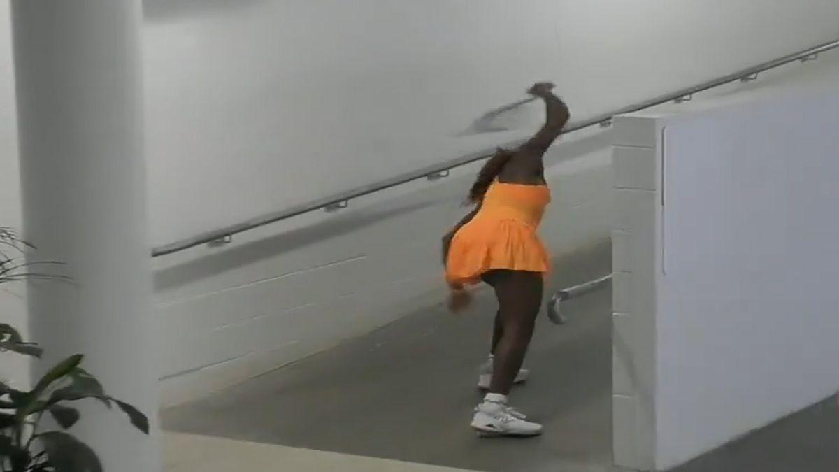 Элина Свитолина - Коко Гофф - теннисистка разбила ракетку - видео