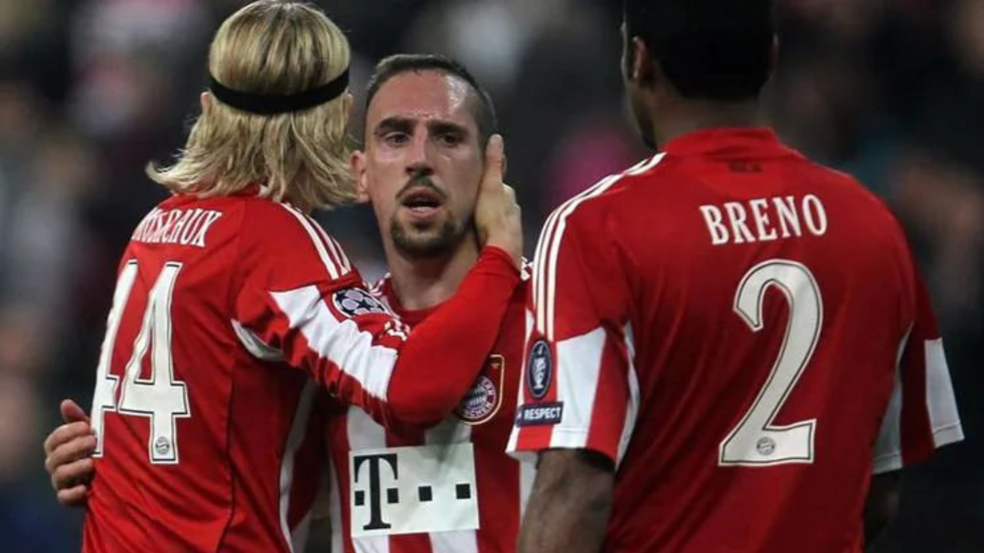 Франк Рібері в обіймах Тимощука