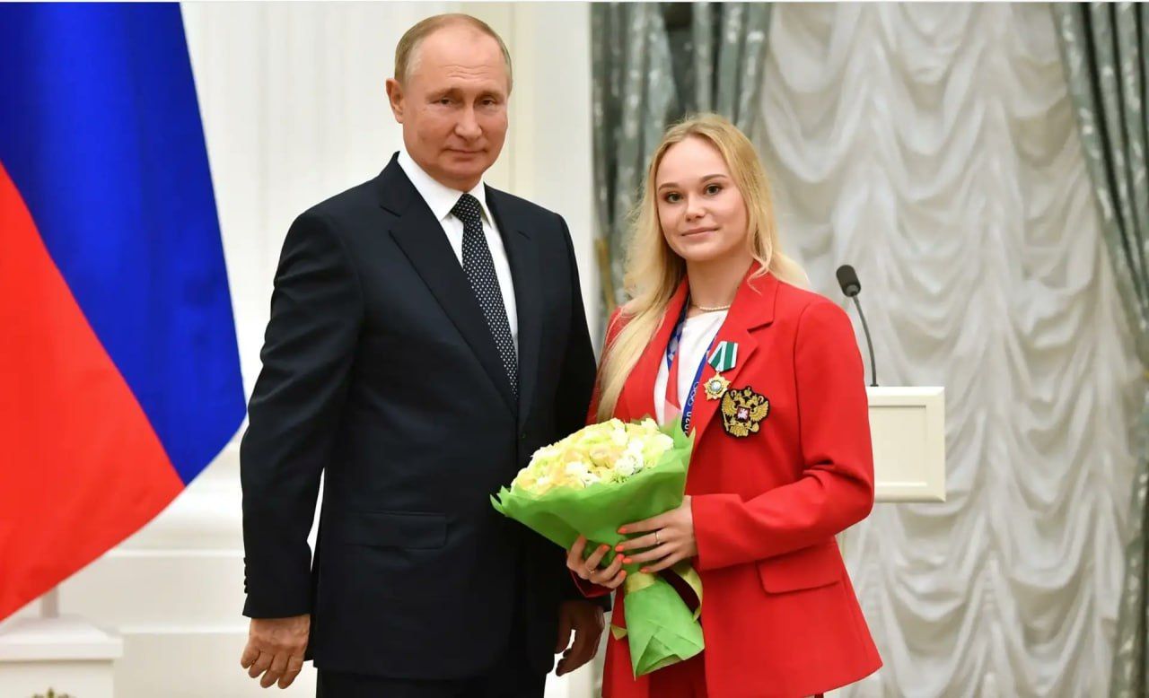 Ангеліна Мельникова Ангеліна Мельникова