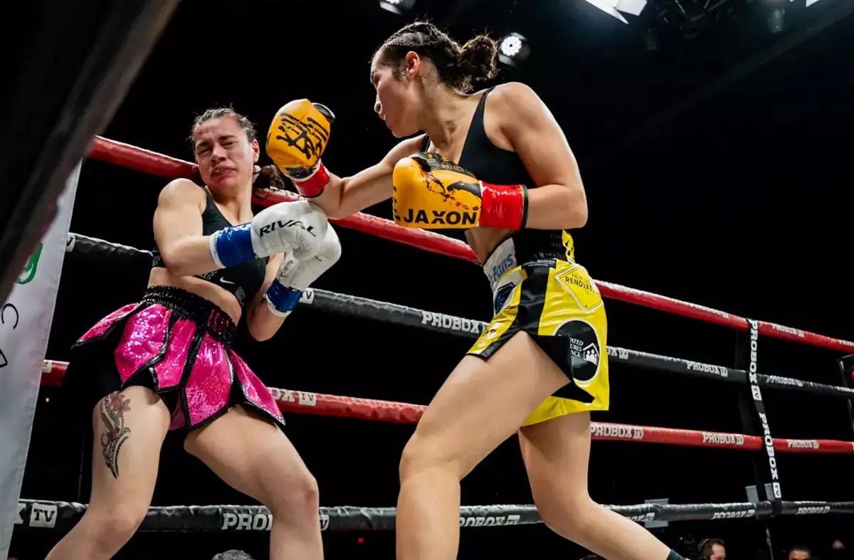 Исис Сио и Джоселин Камарилло