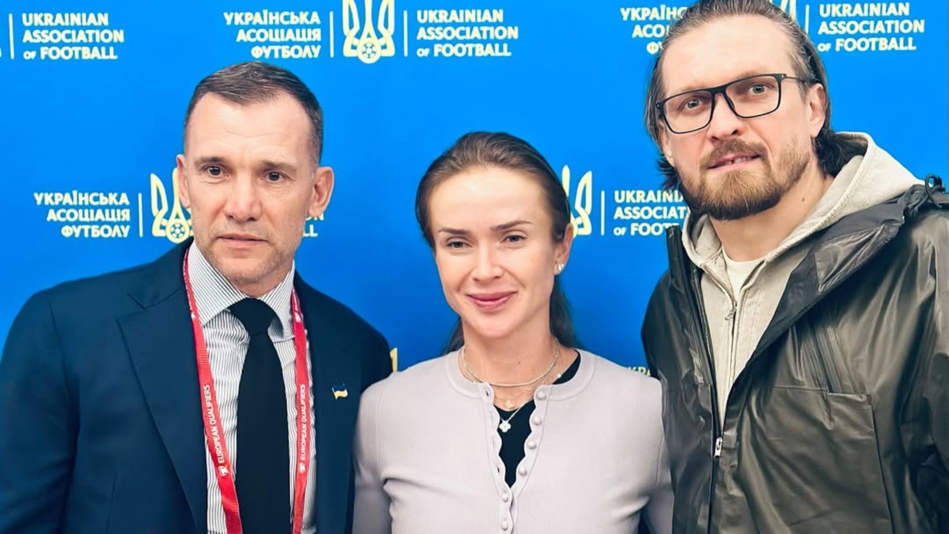 Олександр Усик на матчі збірної 