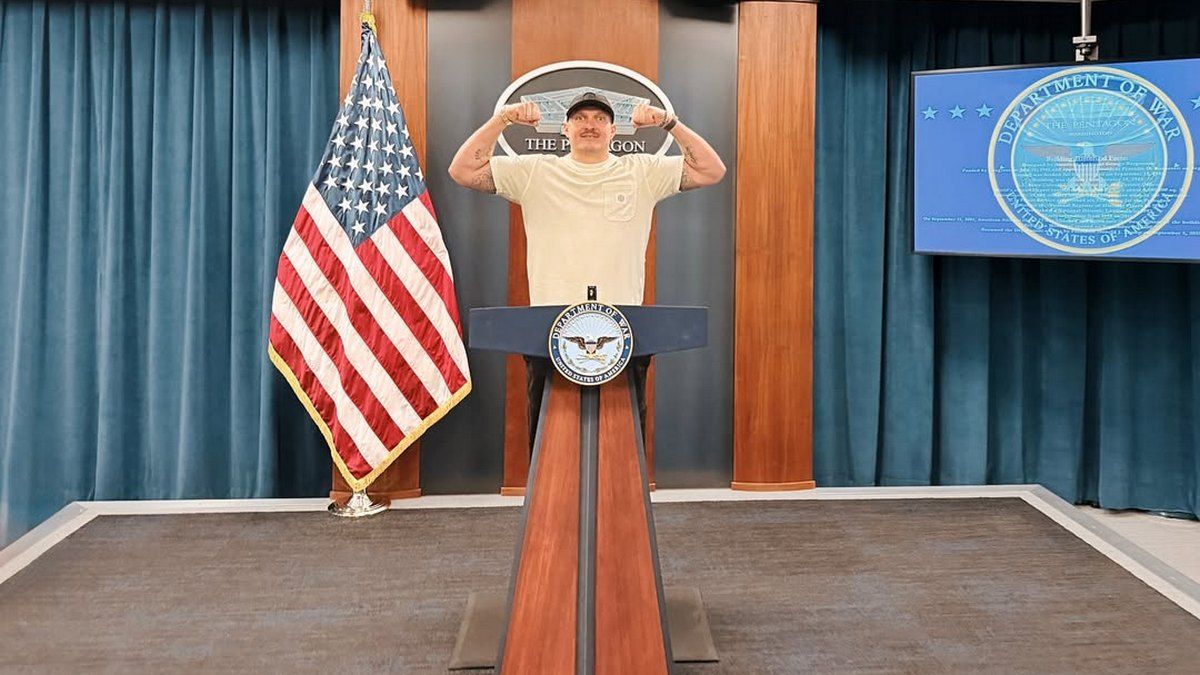 Олександр Усик у Пентагоні Олександр Усик у Пентагоні