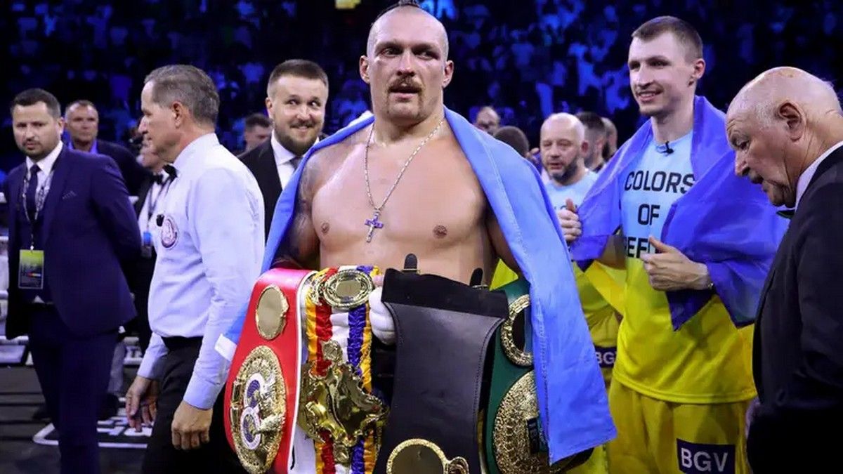 Александр Усик