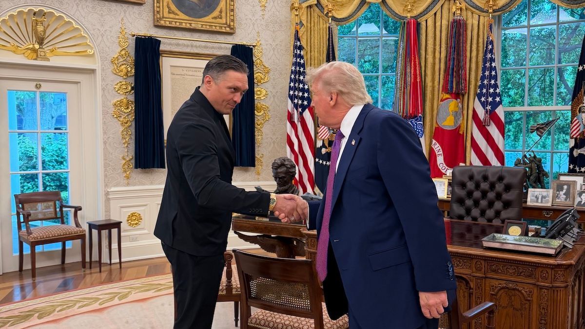 Встреча Александра Усика и Дональда Трампа Встреча Александра Усика и Дональда Трампа